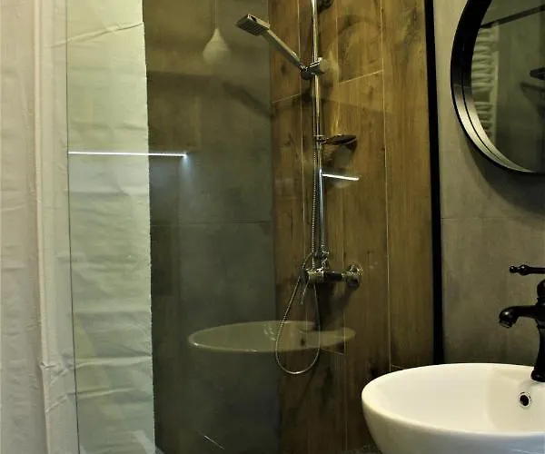 Happy Corner * فروتسواف