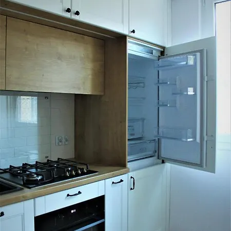 Happy Corner Apartment *