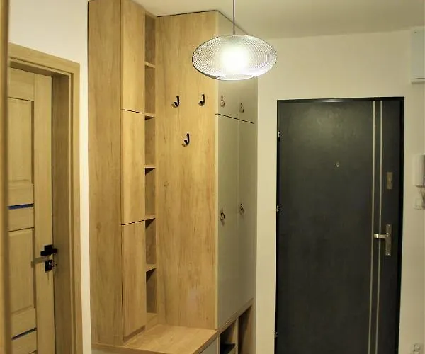 Happy Corner アパート